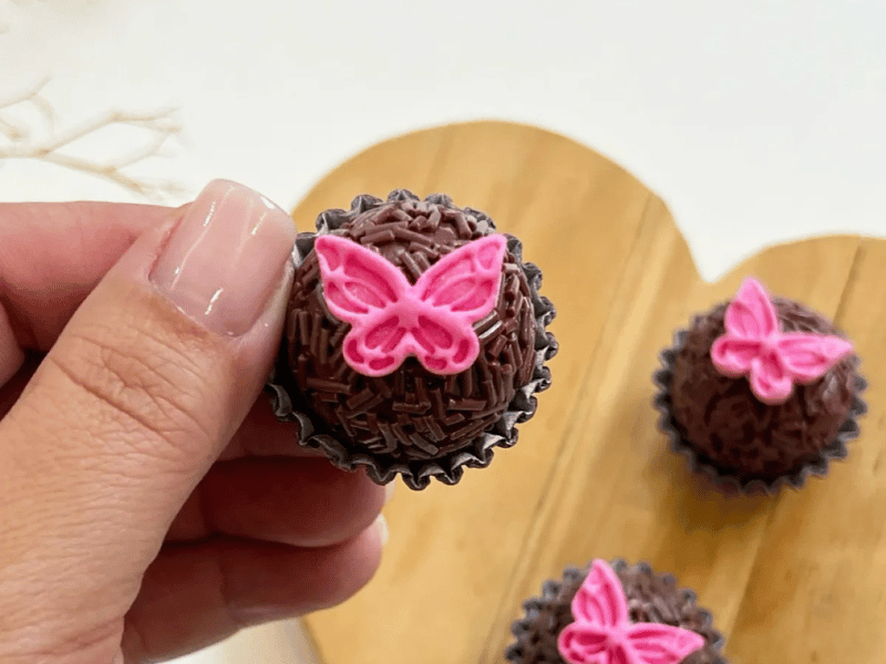 Biscuit Comestível Borboleta c/ 12 unidades -  Meninas do Açúcar