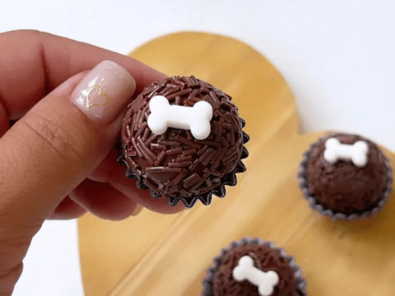 Biscuit Comestível Mini Ossos c/ 25 unidades -  Meninas do Açúcar