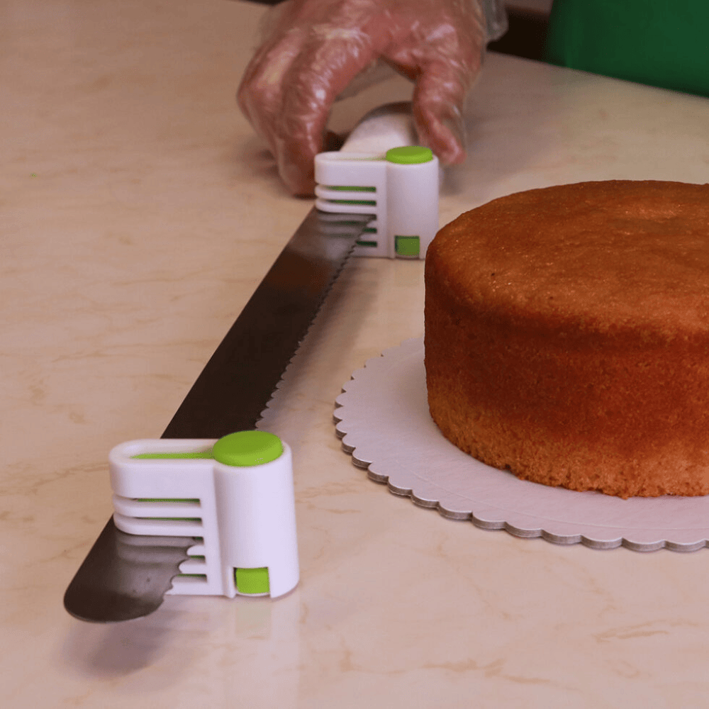 Cliente não corta bolo de aniversário e pede dinheiro de volta